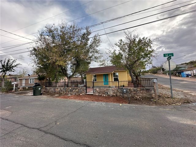 524 1st Avenue, Kingman, AZ 86401