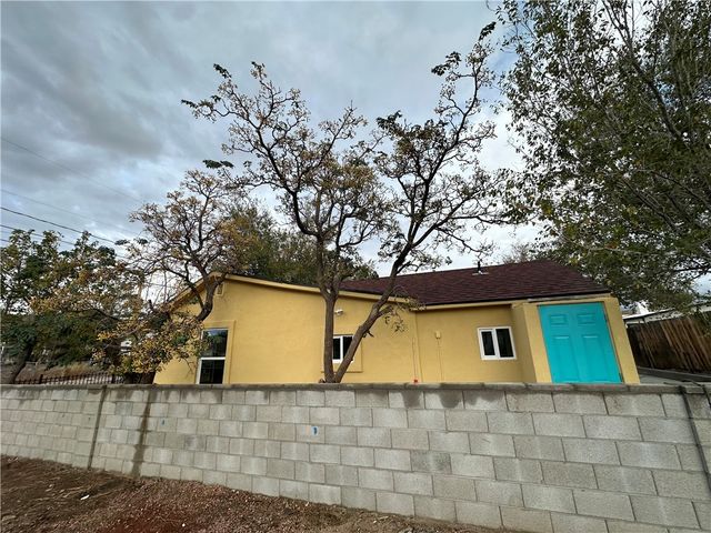 524 1st Avenue, Kingman, AZ 86401