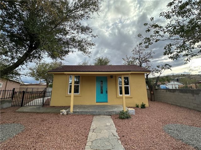 524 1st Avenue, Kingman, AZ 86401