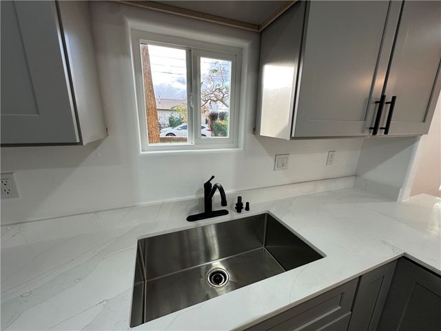 524 1st Avenue, Kingman, AZ 86401