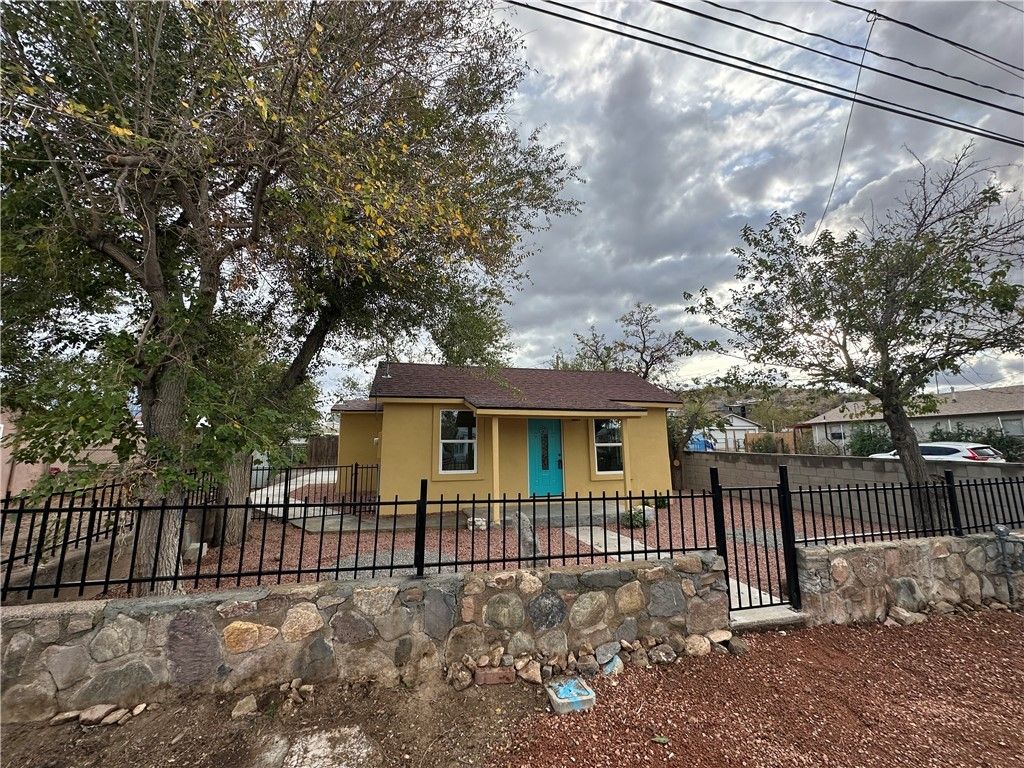 524 1st Avenue, Kingman, AZ 86401