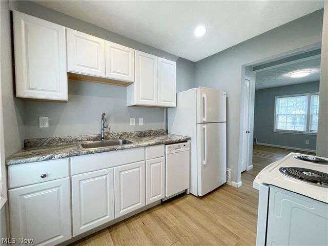 1731 Thornapple Avenue, Akron, OH 44301