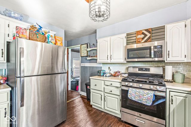 6201 W 800 N, Fountaintown, IN 46130