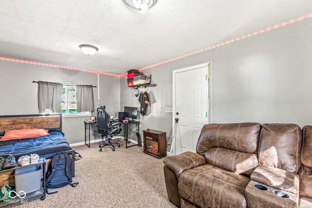 6201 W 800 N, Fountaintown, IN 46130