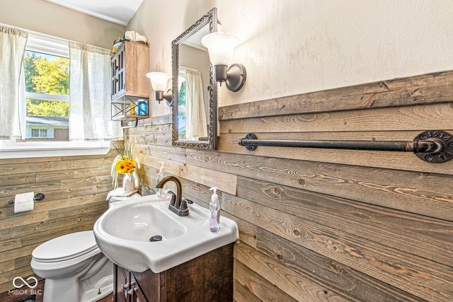 6201 W 800 N, Fountaintown, IN 46130