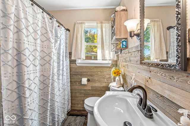 6201 W 800 N, Fountaintown, IN 46130