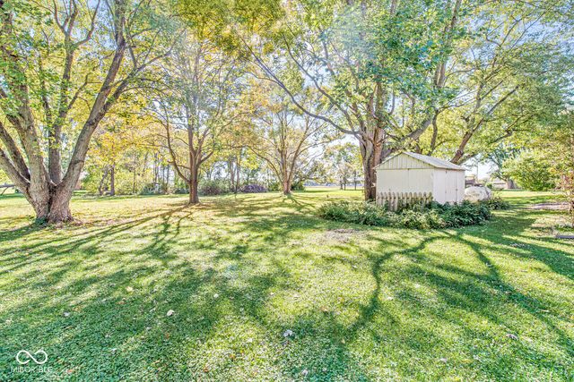 6201 W 800 N, Fountaintown, IN 46130