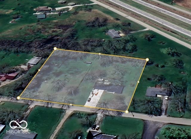 6201 W 800 N, Fountaintown, IN 46130