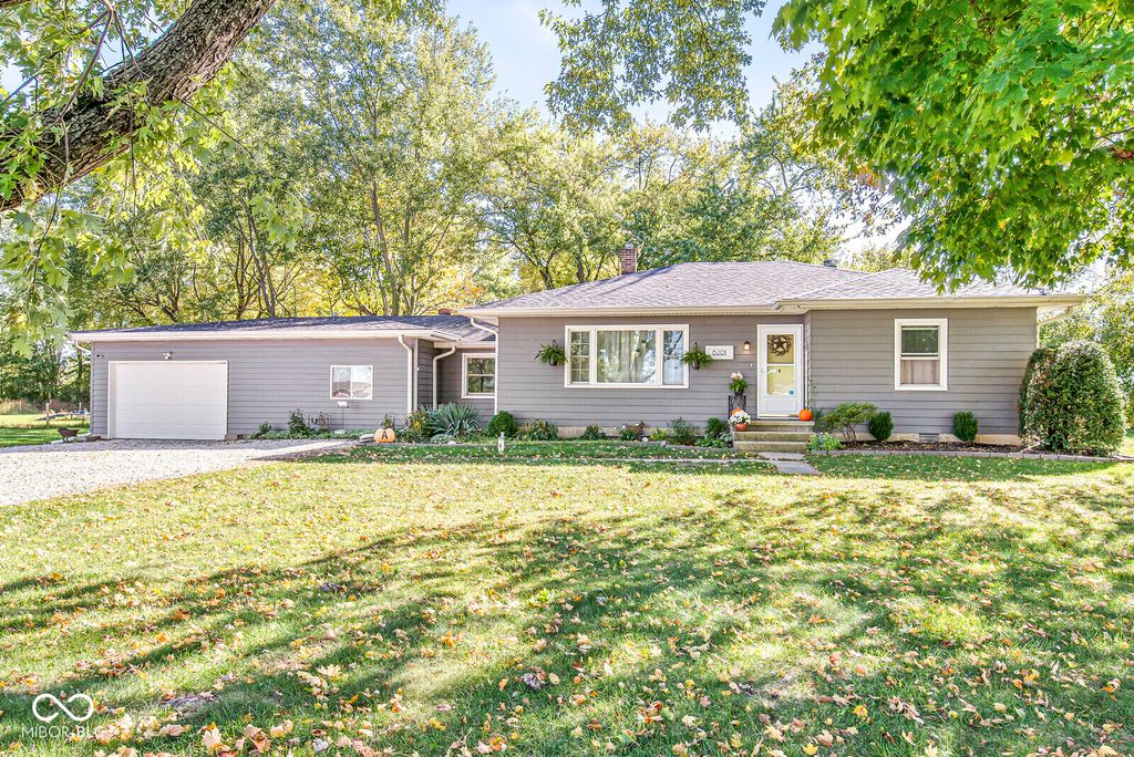 6201 W 800 N, Fountaintown, IN 46130