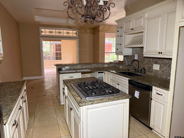 1528 W Hideaway Lane, Hideaway, TX 75771