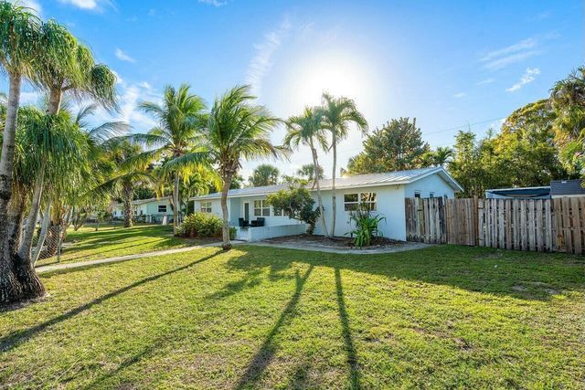 8719 40th Terrace N, Palm Beach Gardens, FL 33410