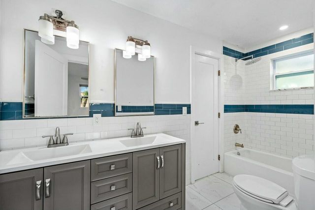 8719 40th Terrace N, Palm Beach Gardens, FL 33410