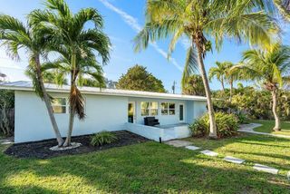 8719 40th Terrace N, Palm Beach Gardens, FL 33410