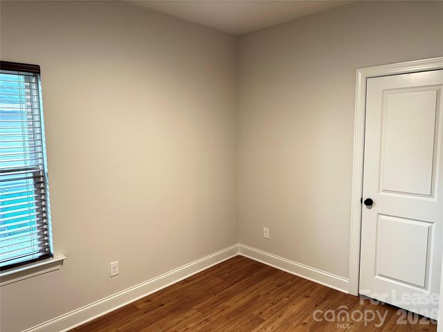 521 N Linwood Avenue, Charlotte, NC 28216