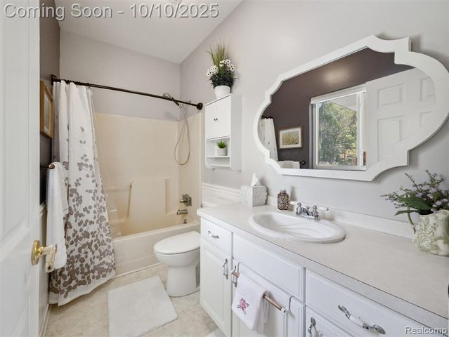 17275 Garvey Road, Chelsea, MI 48118