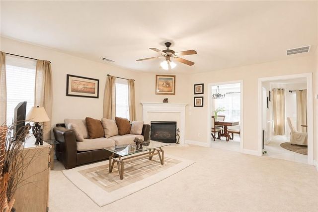 4442 Pond Edge Rd, Snellville, GA 30039