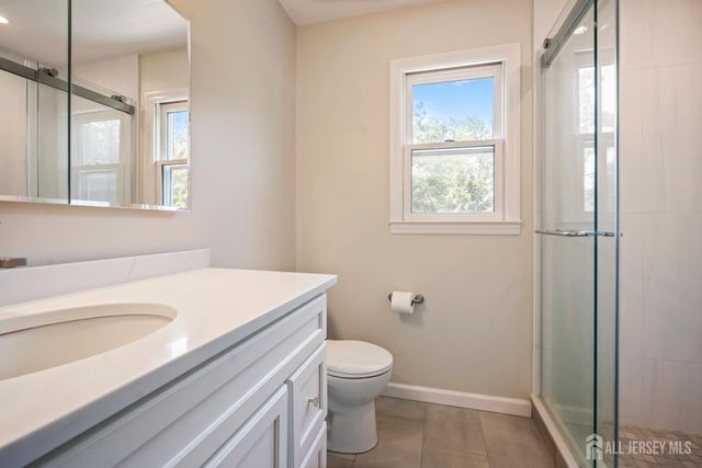 24 Van Hise Court, East Brunswick, NJ 08816