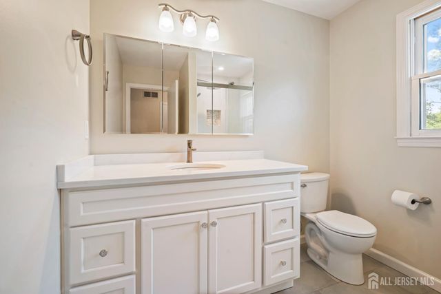 24 Van Hise Court, East Brunswick, NJ 08816