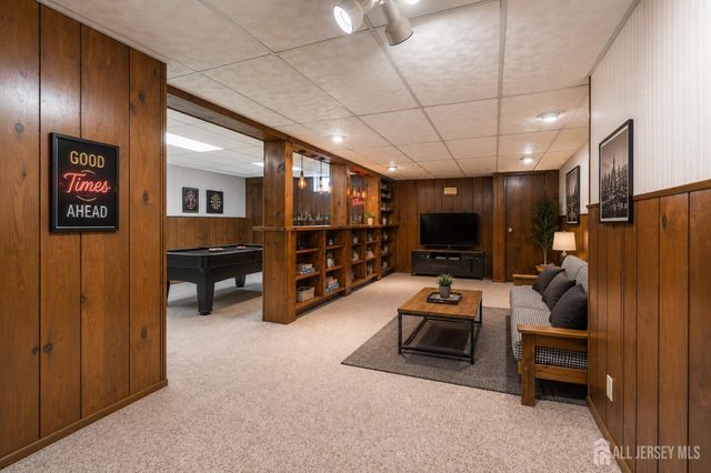 24 Van Hise Court, East Brunswick, NJ 08816
