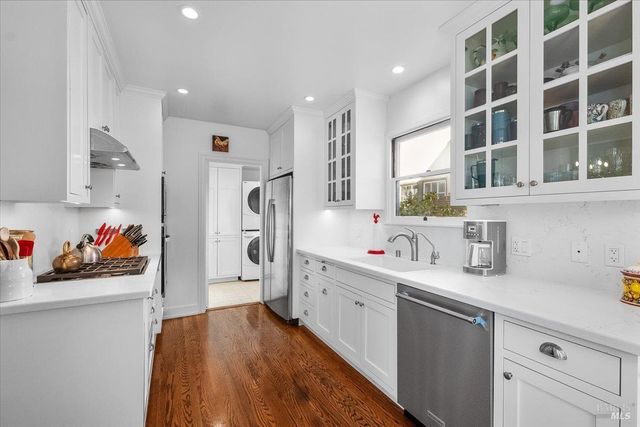 1805 Austin Way, Santa Rosa, CA 95404