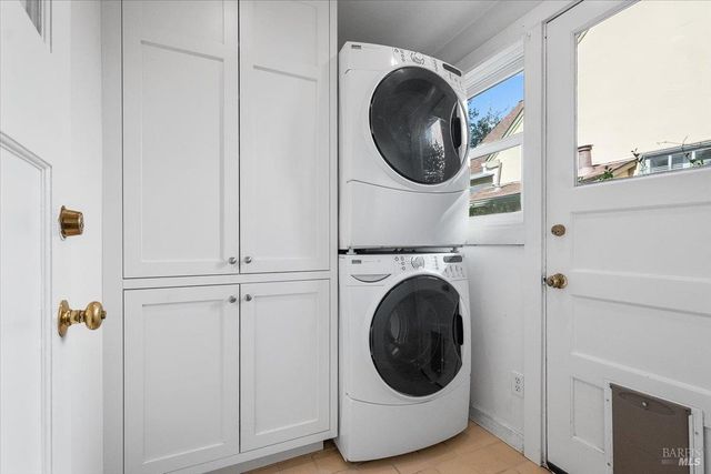 1805 Austin Way, Santa Rosa, CA 95404