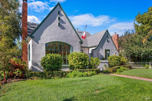 1805 Austin Way, Santa Rosa, CA 95404