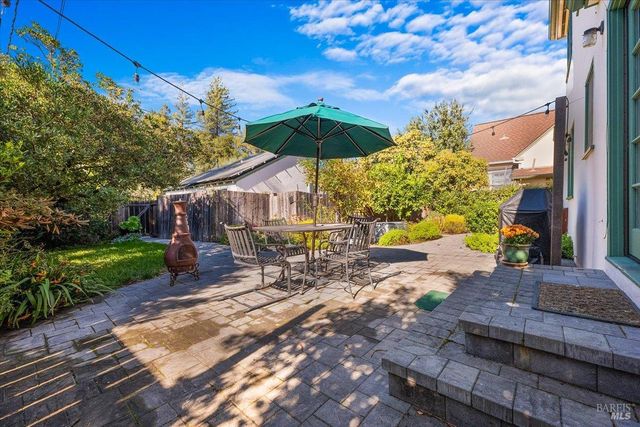 1805 Austin Way, Santa Rosa, CA 95404