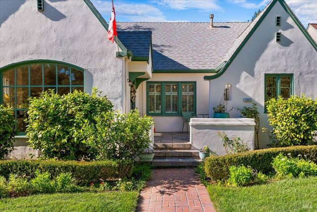 1805 Austin Way, Santa Rosa, CA 95404