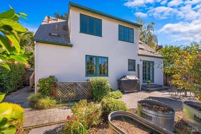 1805 Austin Way, Santa Rosa, CA 95404