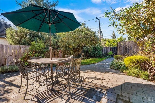 1805 Austin Way, Santa Rosa, CA 95404