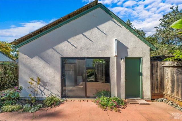 1805 Austin Way, Santa Rosa, CA 95404