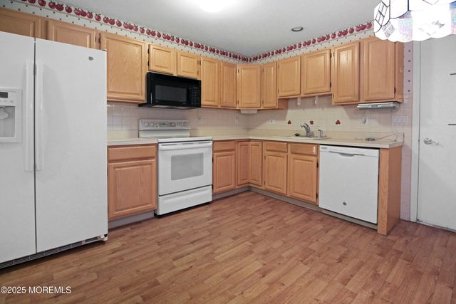 71 Morning Glory Lane, Whiting, NJ 08759