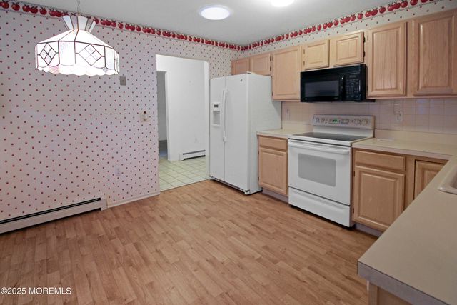 71 Morning Glory Lane, Whiting, NJ 08759