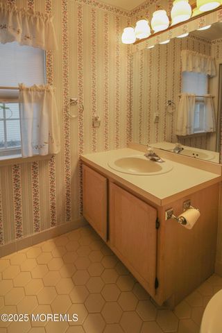 71 Morning Glory Lane, Whiting, NJ 08759