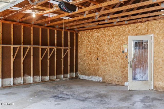 205 Jenkins Hollow Road, Elizabethton, TN 37643