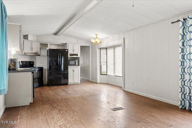 205 Jenkins Hollow Road, Elizabethton, TN 37643