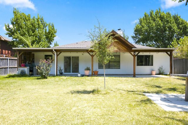 5814 Cypress Drive, Rowlett, TX 75089