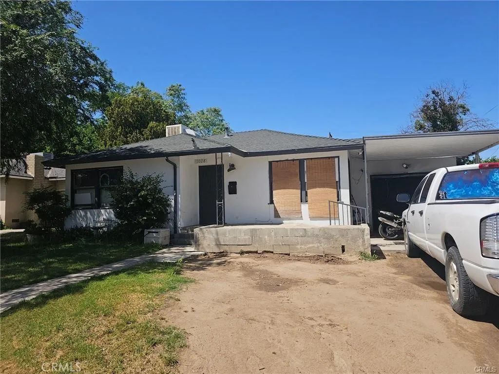 1028 W Lansing, Fresno, CA 93705