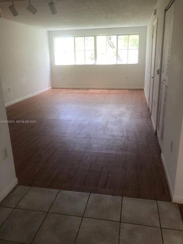 6155 NW 186th St 209, Hialeah, FL 33015
