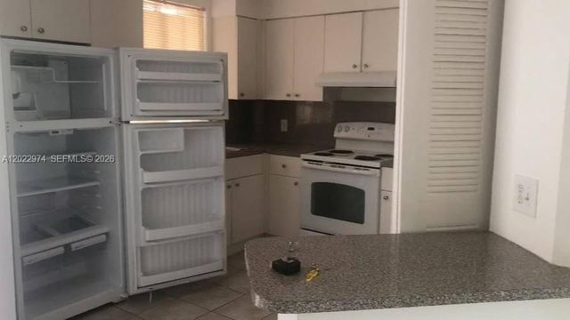 6155 NW 186th St 209, Hialeah, FL 33015