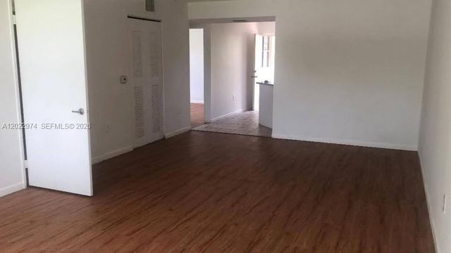 6155 NW 186th St 209, Hialeah, FL 33015