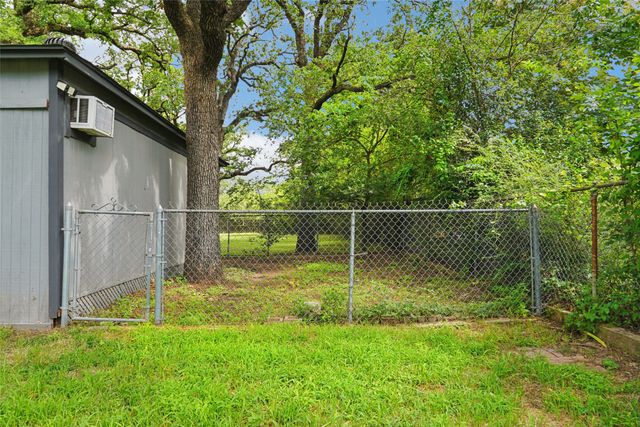 7616 Osage Trail, Lake Worth, TX 76135