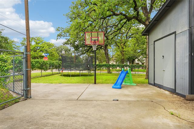 7616 Osage Trail, Lake Worth, TX 76135