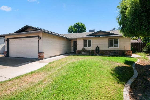 2014 Manchester Ln, Manteca, CA 95336