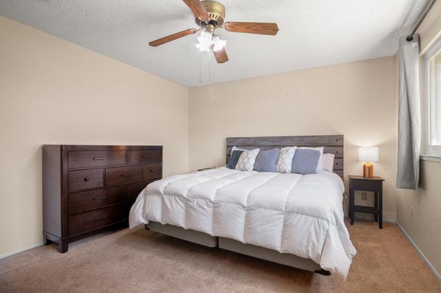 2014 Manchester Ln, Manteca, CA 95336