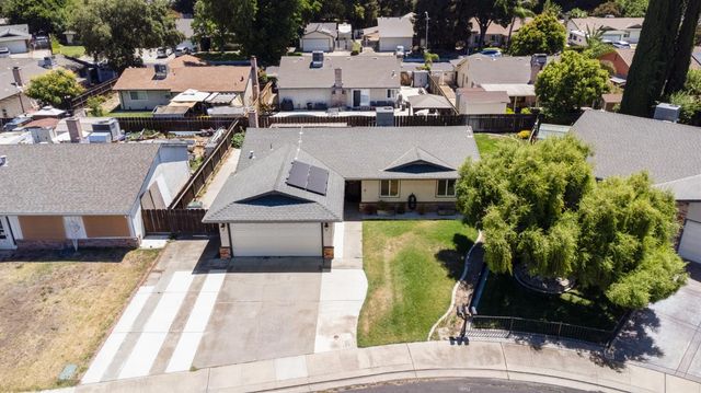 2014 Manchester Ln, Manteca, CA 95336