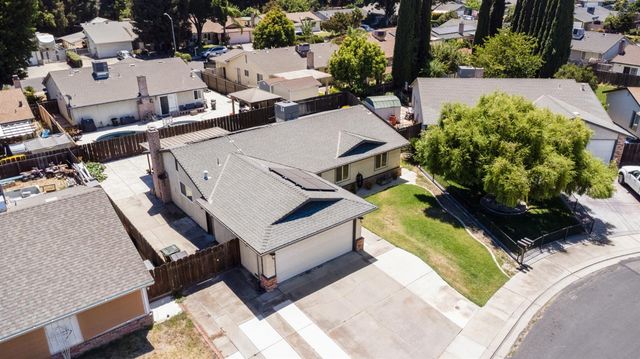 2014 Manchester Ln, Manteca, CA 95336