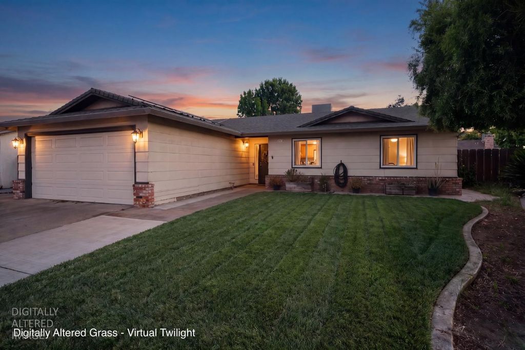 2014 Manchester Ln, Manteca, CA 95336