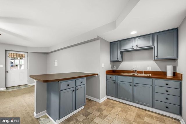 6657 LAWYERS RD, Spotsylvania, VA 22551