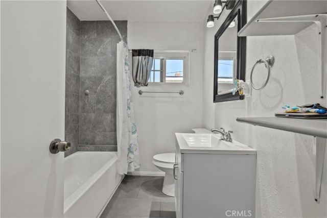 11924 Chadron Avenue, San Fernando, CA 91340